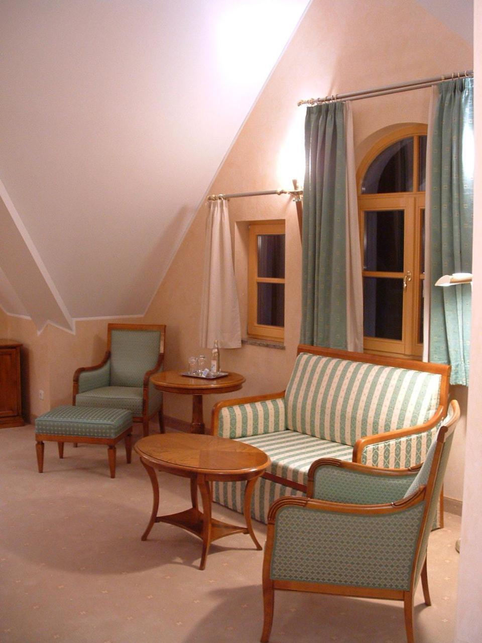 Altstadthotel Braeuwirt 魏登 外观 照片
