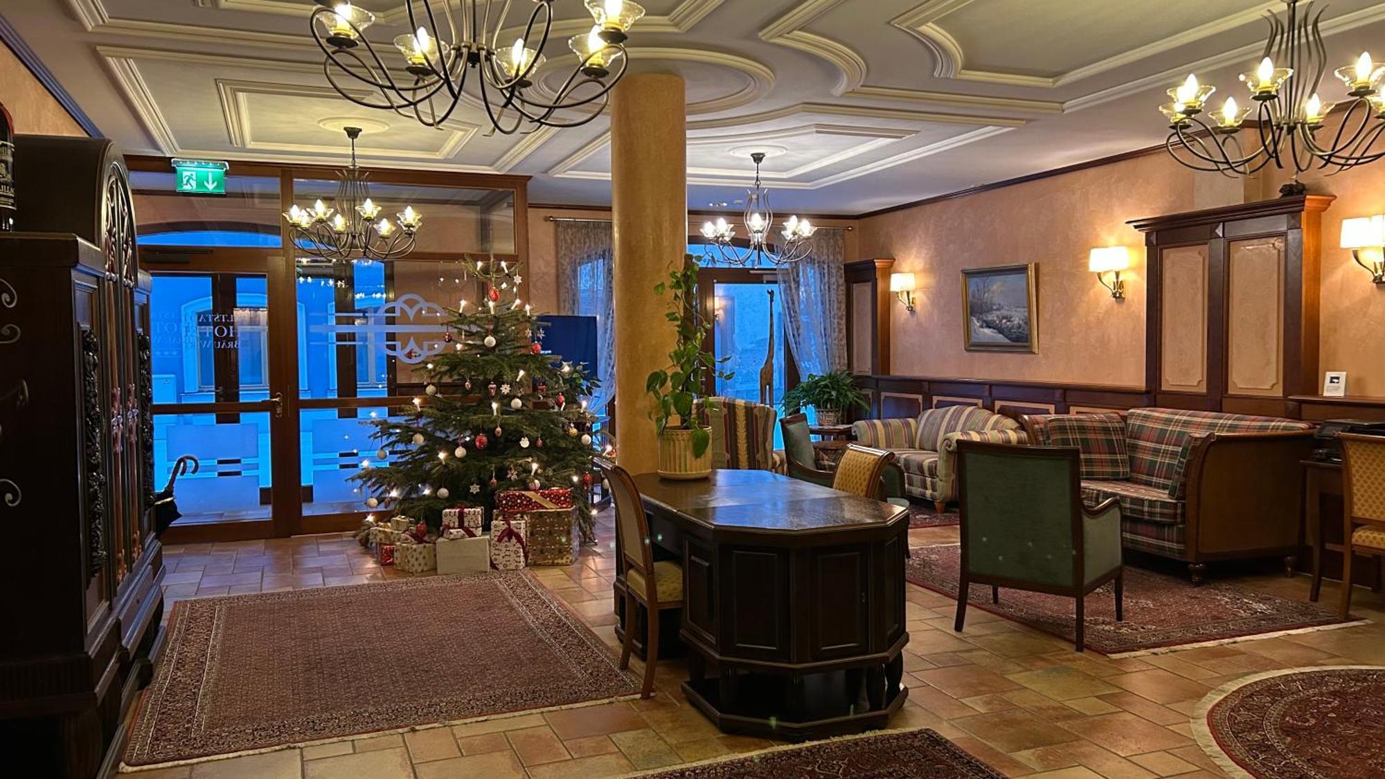 Altstadthotel Braeuwirt 魏登 外观 照片