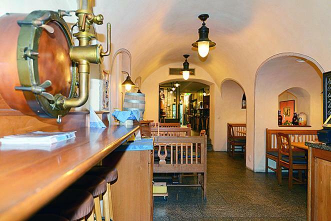 Altstadthotel Braeuwirt 魏登 外观 照片
