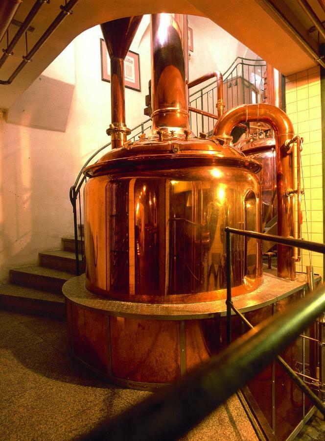 Altstadthotel Braeuwirt 魏登 外观 照片